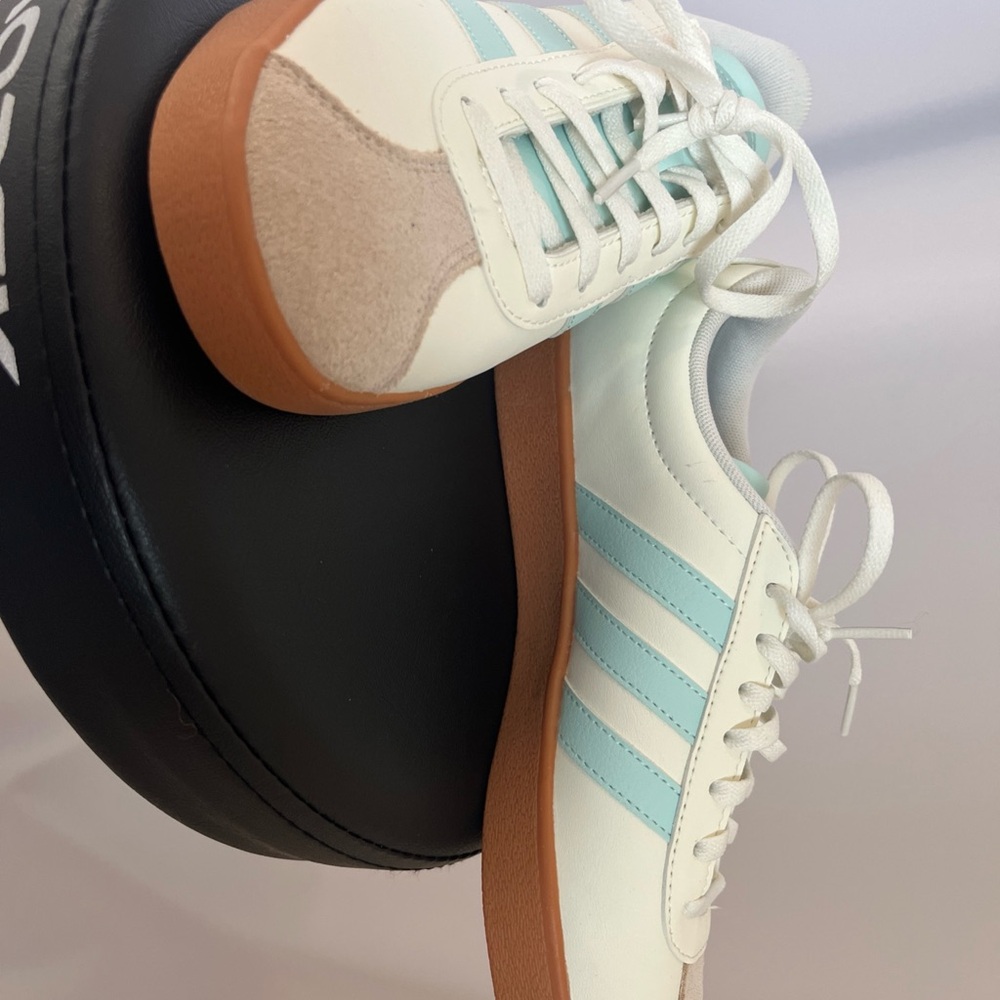Adidas Cream and Light Blue Sneakers - Picture 4 of 5